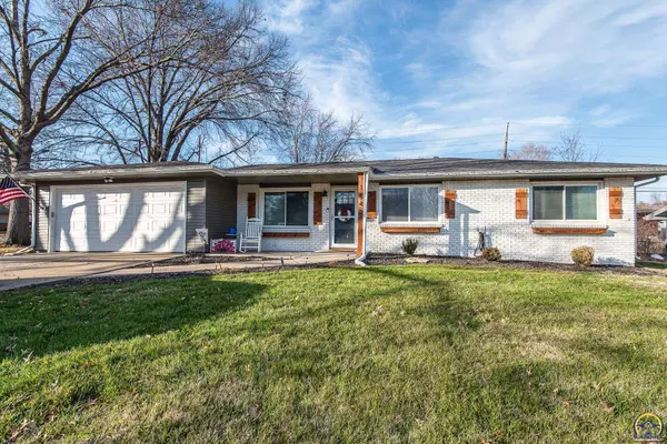 1842 W 27th TER, Lawrence, KS 66046