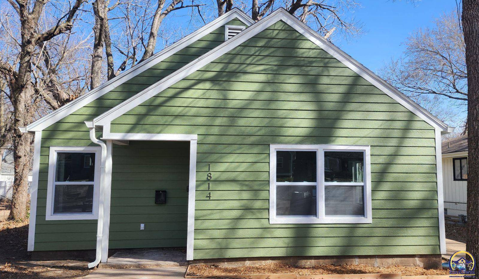 1814 SW Randolph AVE, Topeka, KS 66604