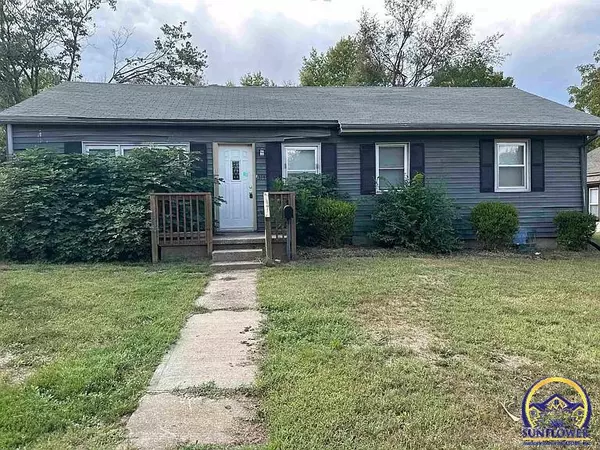 314 S Sycamore ST, Ottawa, KS 66067