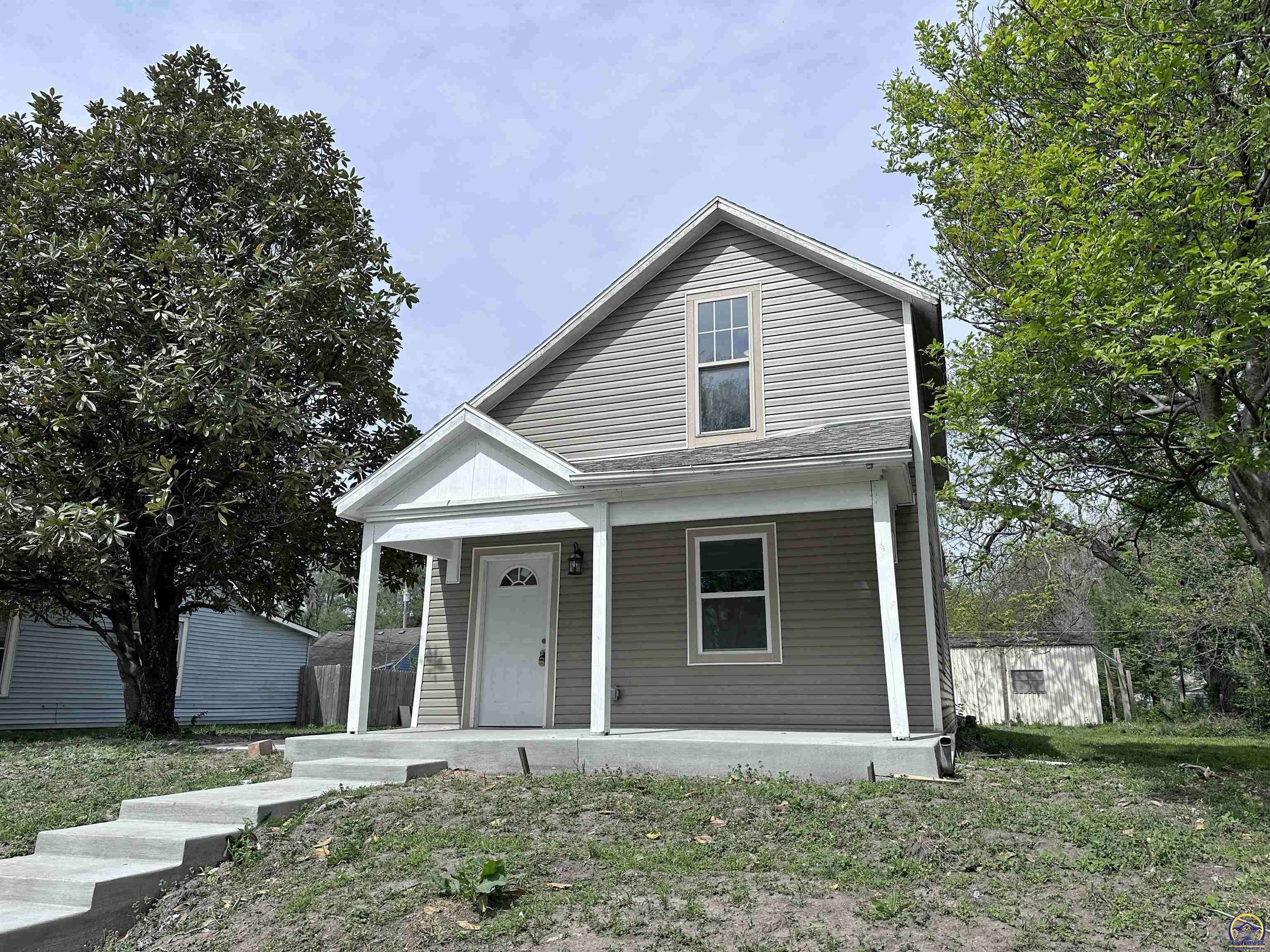 1225 NE Madison ST, Topeka, KS 66608