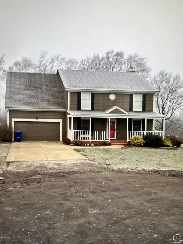 14988 Forest View Ct, Bonner Springs, KS 66012