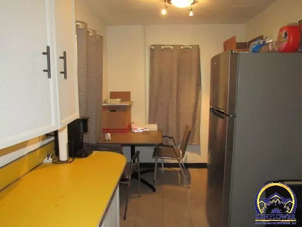 Topeka, KS 66612,1424 1426 SW Topeka BLVD