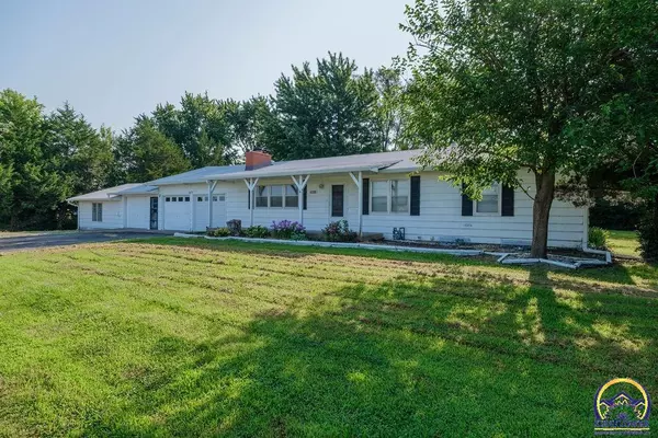 4232 SE Shawnee Heights RD, Tecumseh, KS 66542