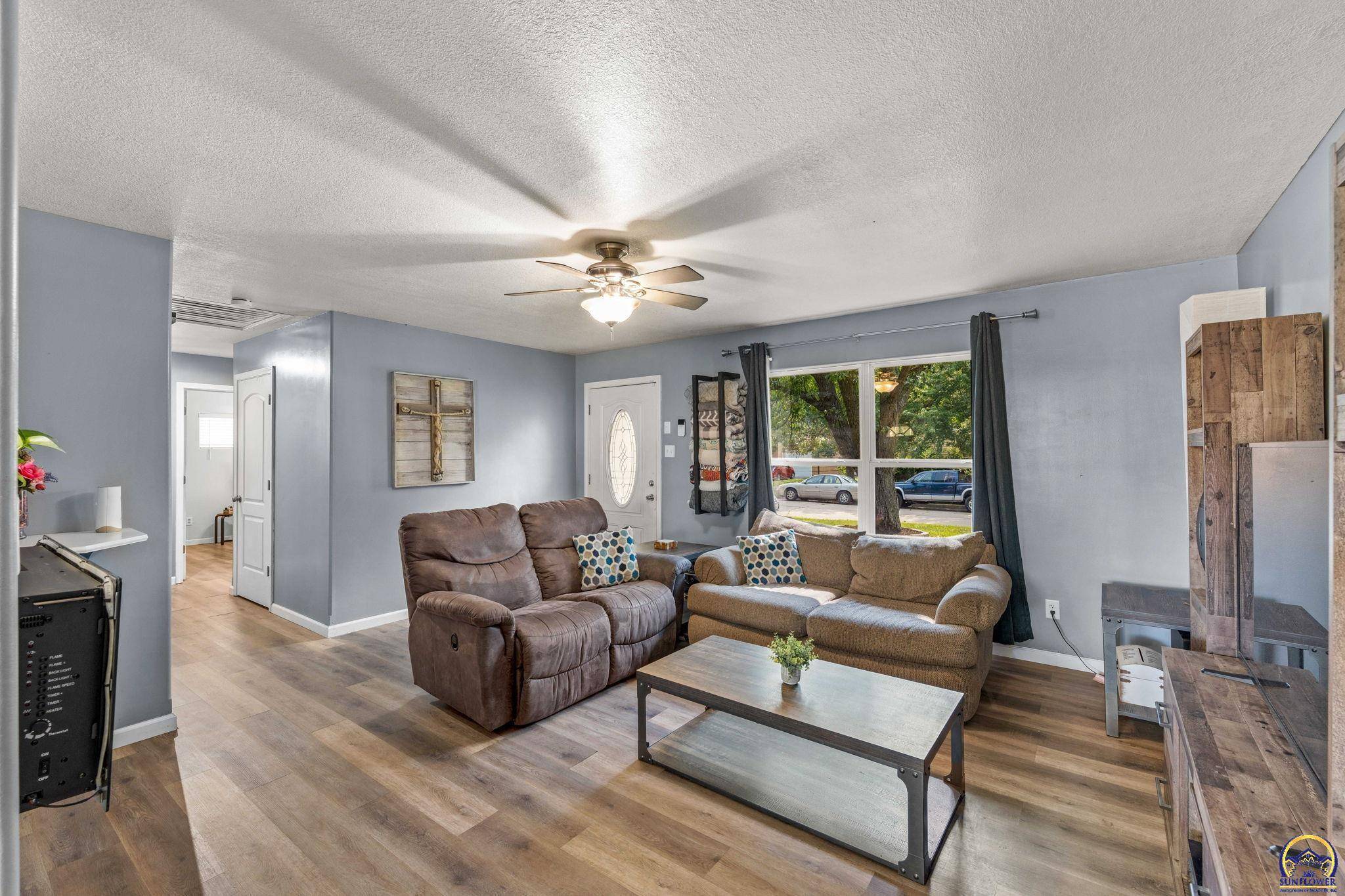 Topeka, KS 66604,1724 SW Amhurst RD