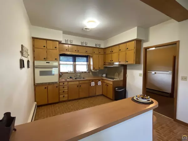 Vassar, KS 66543,2801 Main ST