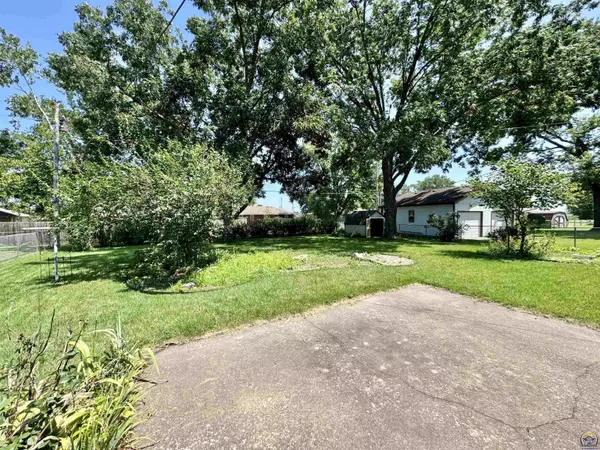 Silver Lake, KS 66539,212 Center DR