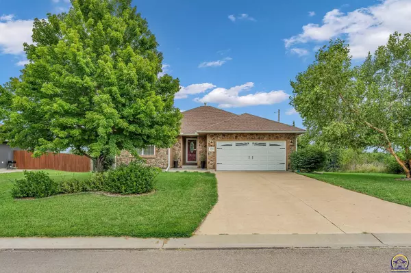 Topeka, KS 66618,3704 NW Cherry Creek DR