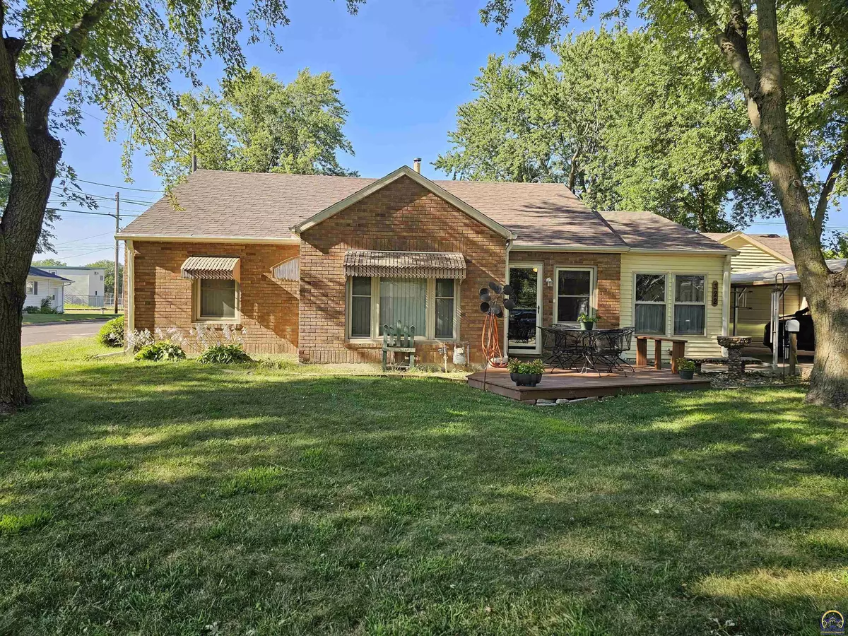 Sabetha, KS 66534,322 Grant ST