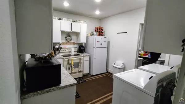 Emporia, KS 66801,710 Cottonwood ST