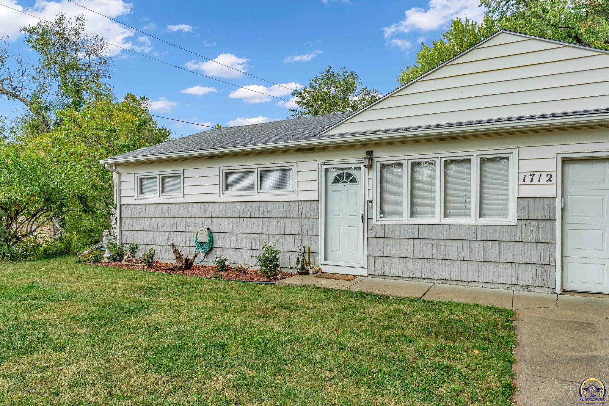 Topeka, KS 66605,1712 SE 24th ST