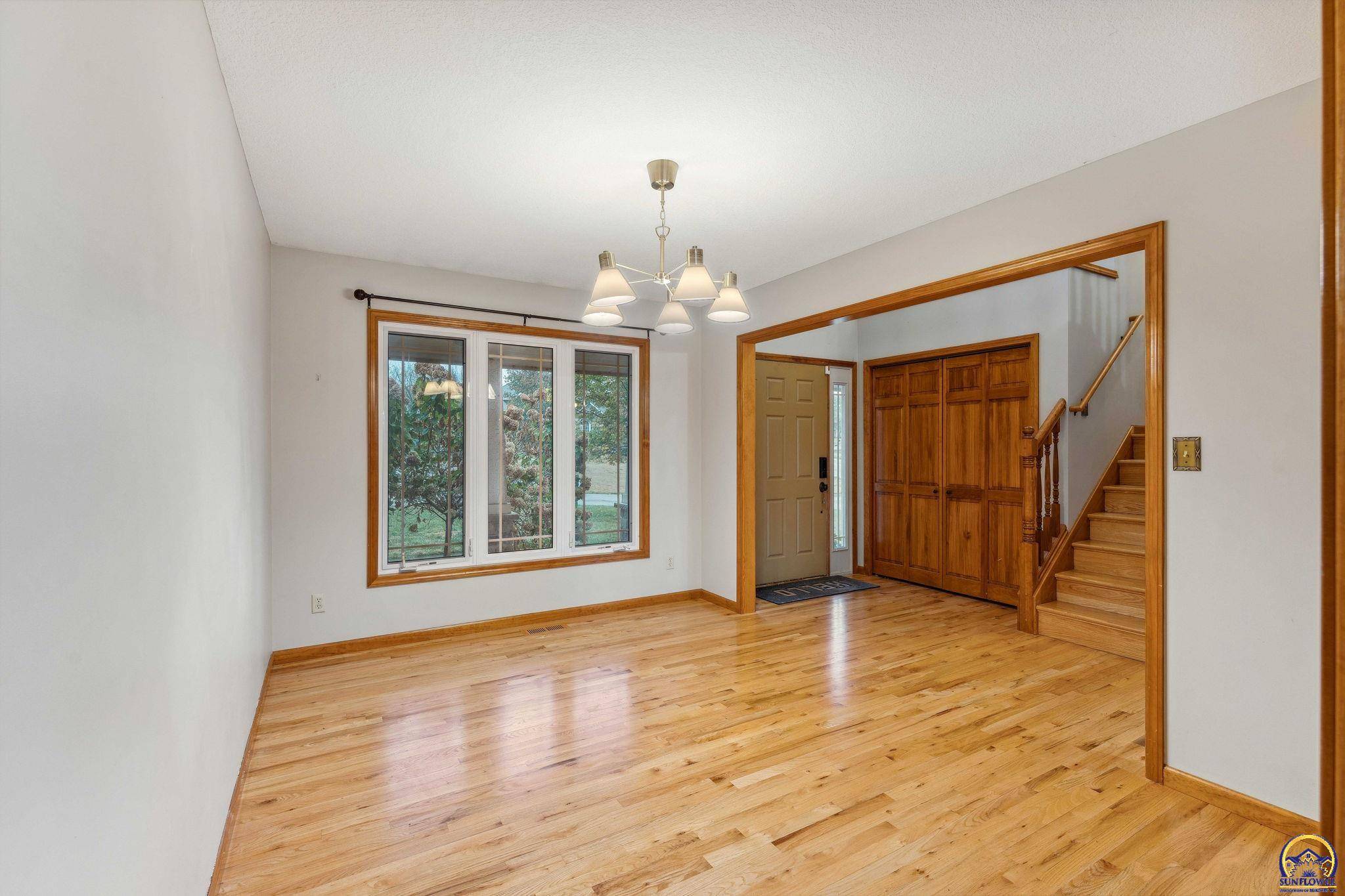 Topeka, KS 66609,3313 SE Tomahawk CT