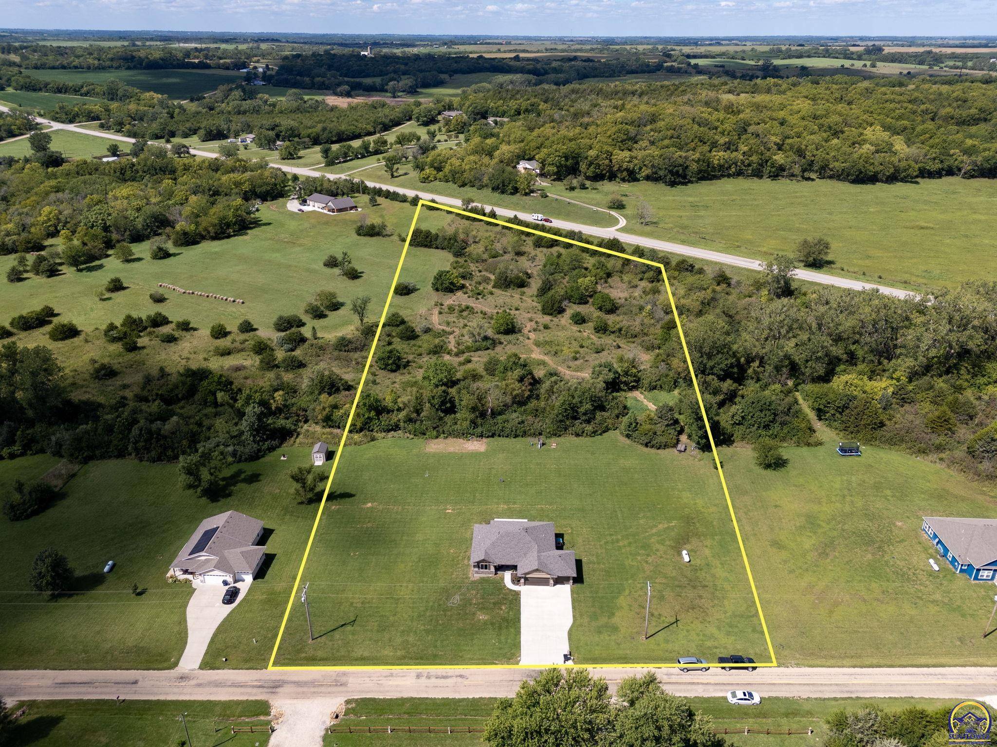 11655 Decatur RD, Ozawkie, KS 66070