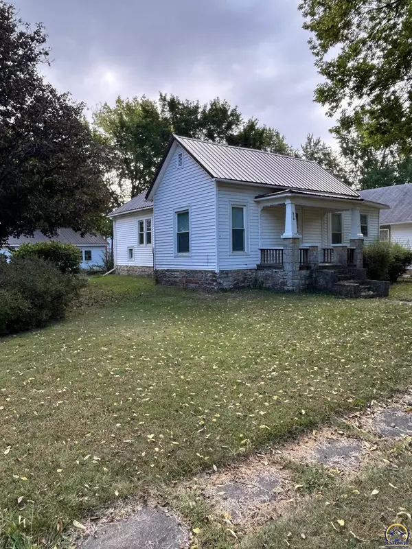 316 N 6th St, Madison, KS 66860
