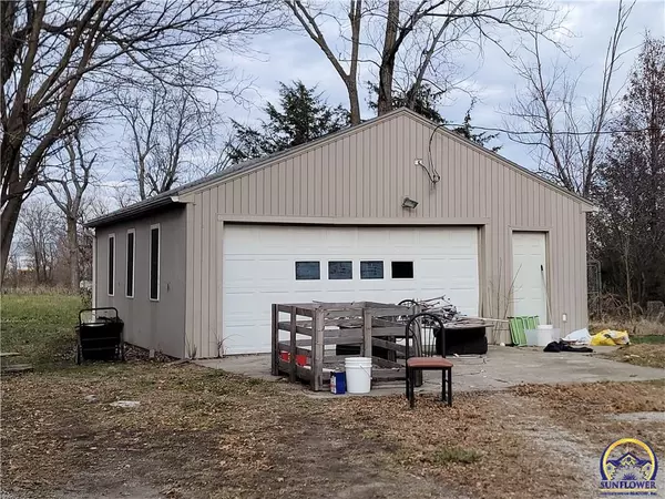 Wellsville, KS 66092-8843,611 E 8th St