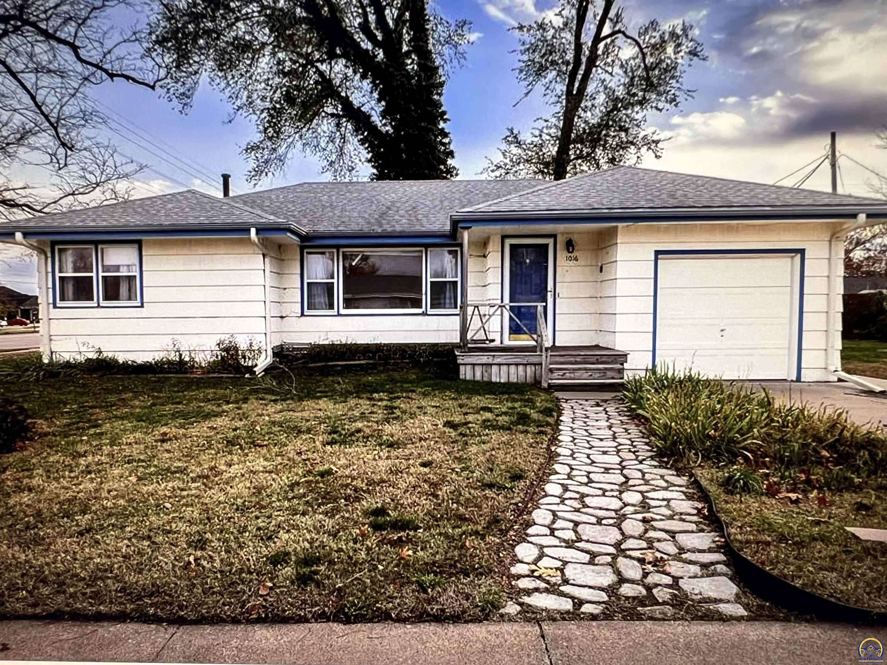 1016 E Jewell AVE, Salina, KS 67401