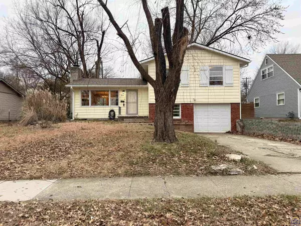 Lawrence, KS 66046,2515 Belle Haven