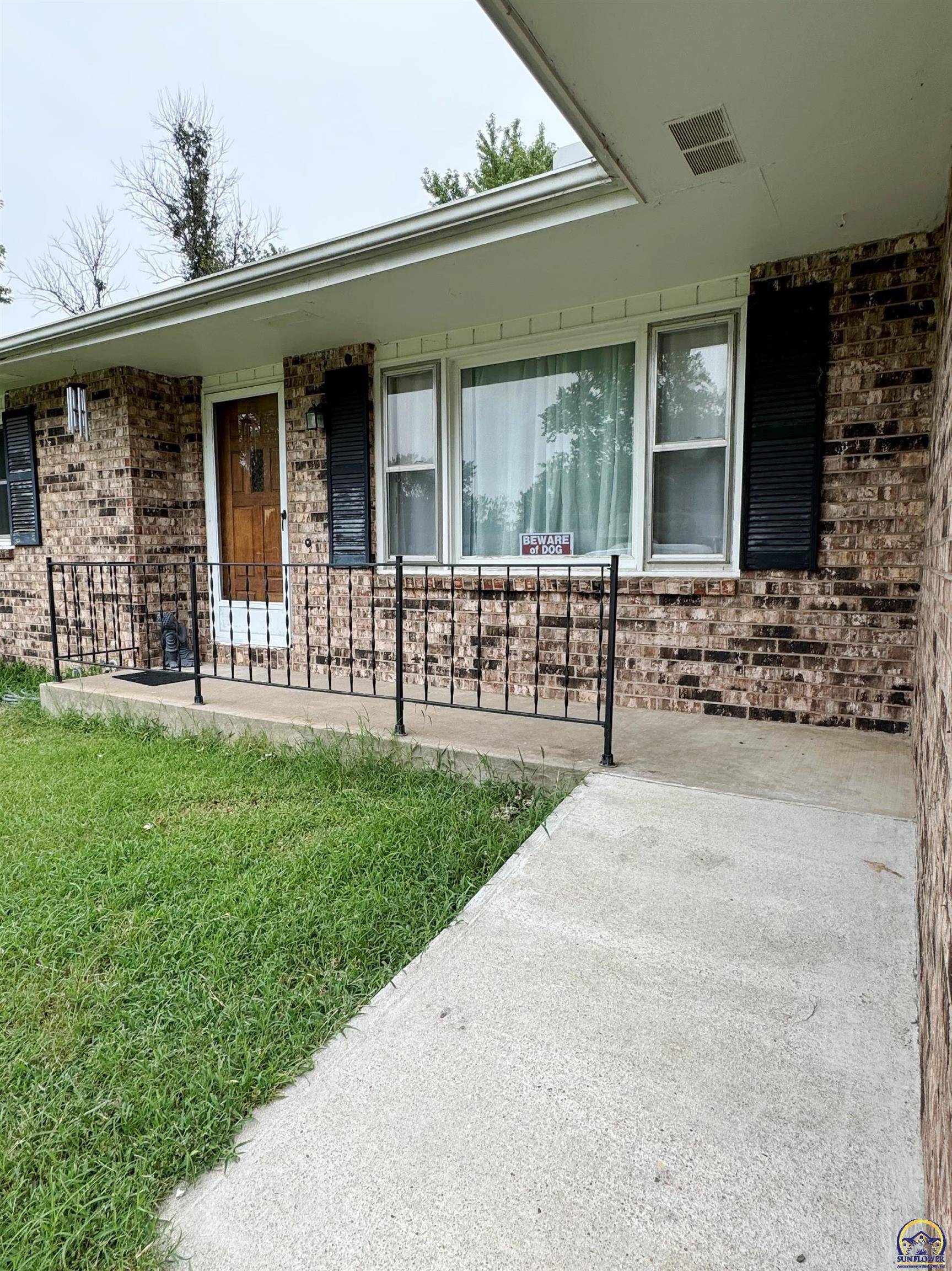 Topeka, KS 66605,3512 SE Park Lane CT