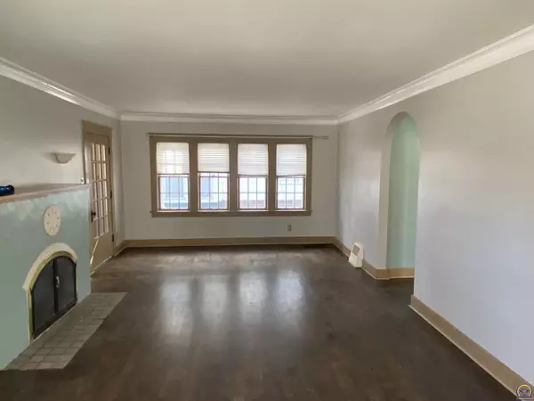 Topeka, KS 66604,1316 SW High AVE