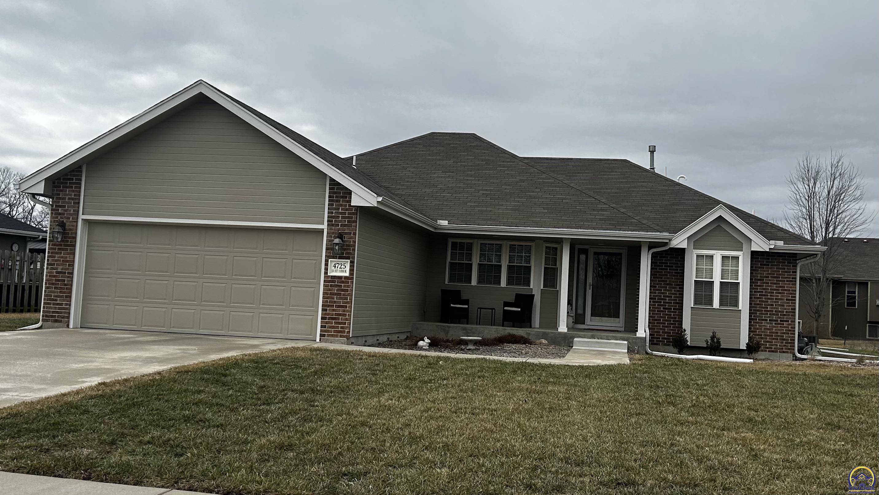 4725 SW Misty Harbor DR, Topeka, KS 66610-1478