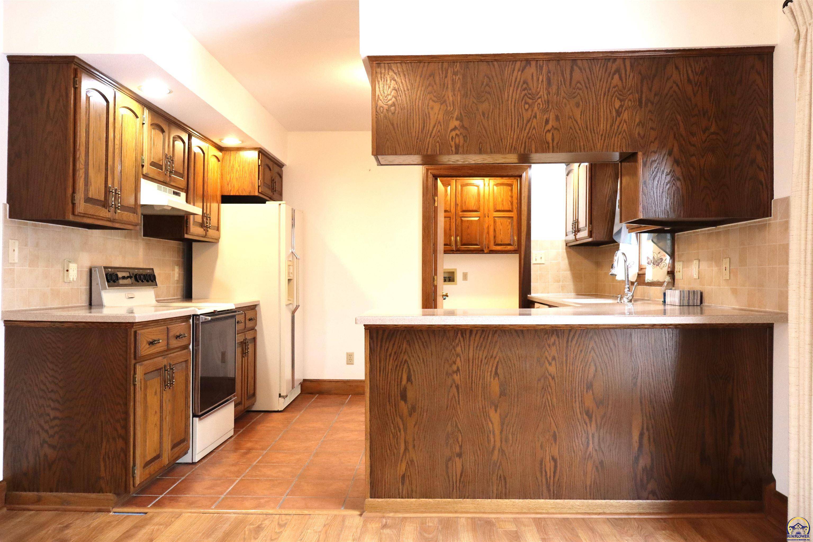 Holton, KS 66436,802 Dakota Ave