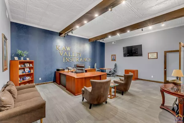 Rossville, KS 66533,409 Main ST