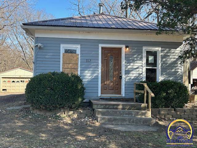 Burlingame, KS 66413,312 N Kansas St