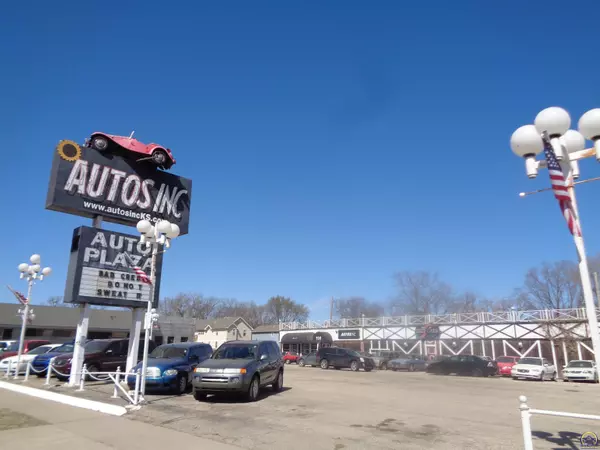 Topeka, KS 66606,930 SW 6th Ave