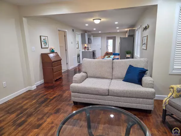 Madison, KS 66860,419 W Madison ST