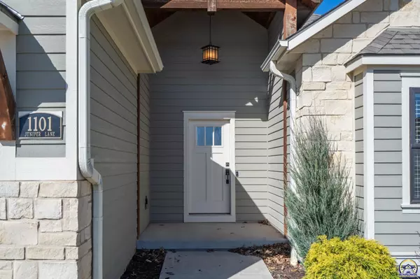 Lawrence, KS 66049,1101 Juniper LN