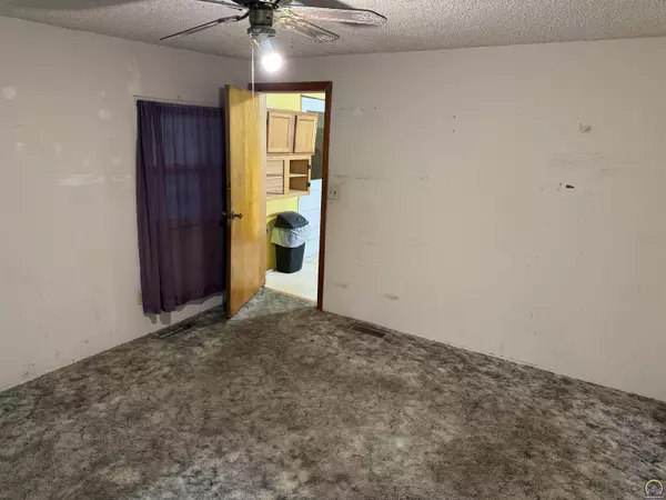 506 SE Lafayette ST Topeka, KS 66607