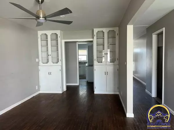 Topeka, KS 66604,1022 SW MacVicar AVE