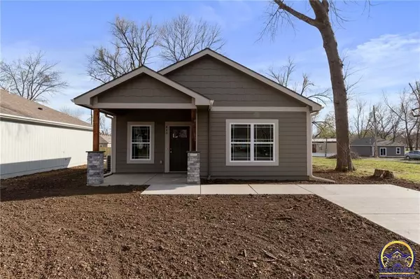 840 E Hamblin St, Ottawa, KS 66067-3118