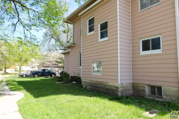 Emporia, KS 66801,628 State ST