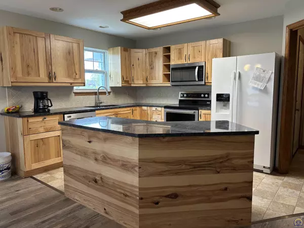 Emporia, KS 66801,1907 Deerbrook Lane