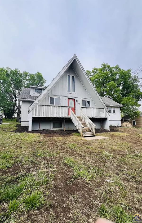 310 W Fremont, Burlingame, KS 66413