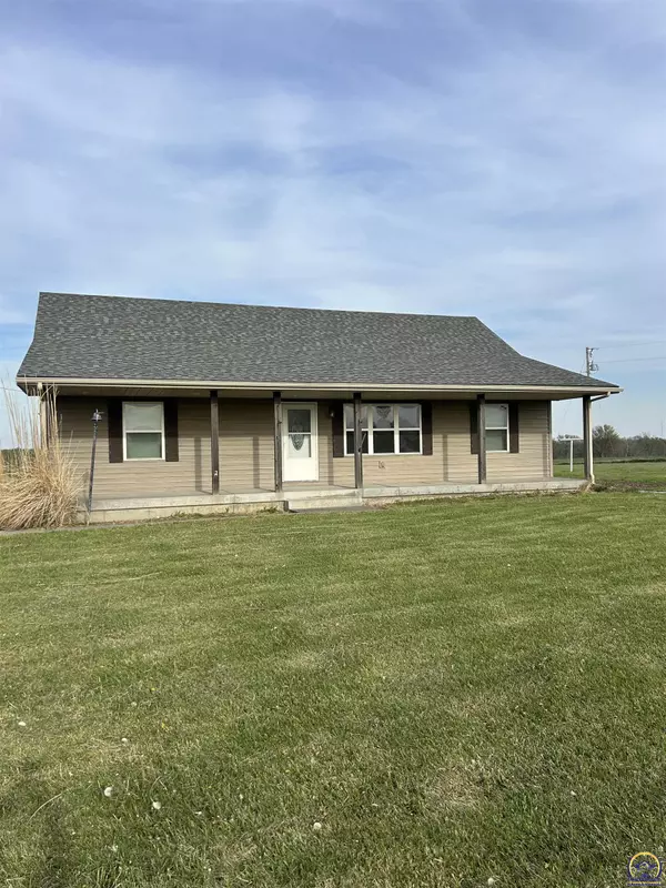 11149 Miller Rd, Harveyville, KS 66431