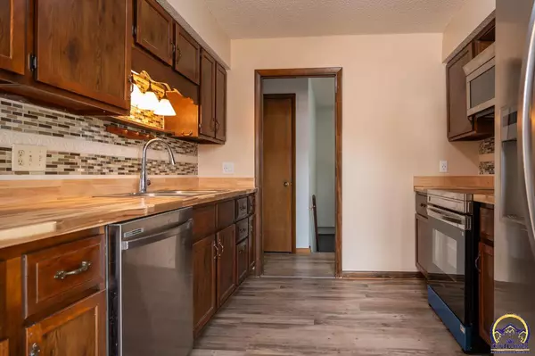 Topeka, KS 66614,5700 SW Arrowhead CT