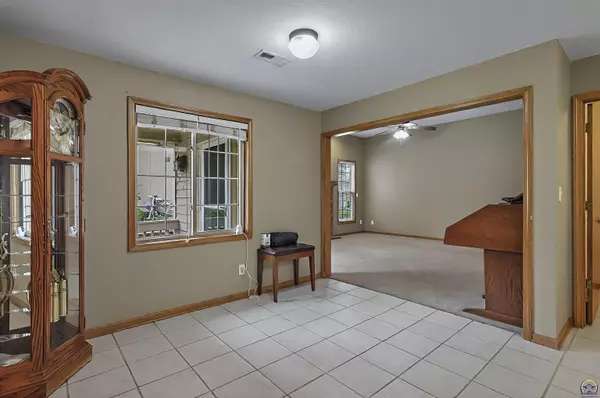 Lawrence, KS 66049,3502 Sweet Grass CT