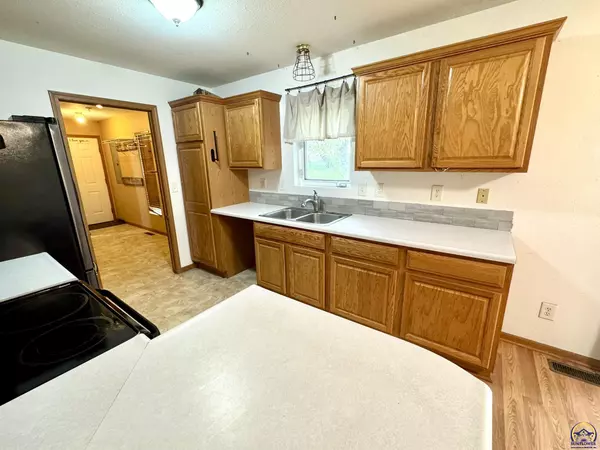 Sabetha, KS 66534,2205 116th Rd