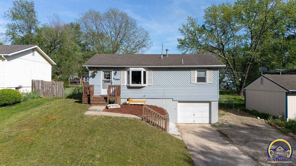 2522 Maverick Lane, Lawrence, KS 66049