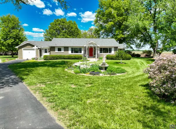 Rossville, KS 66533,16037 US 24 HWY