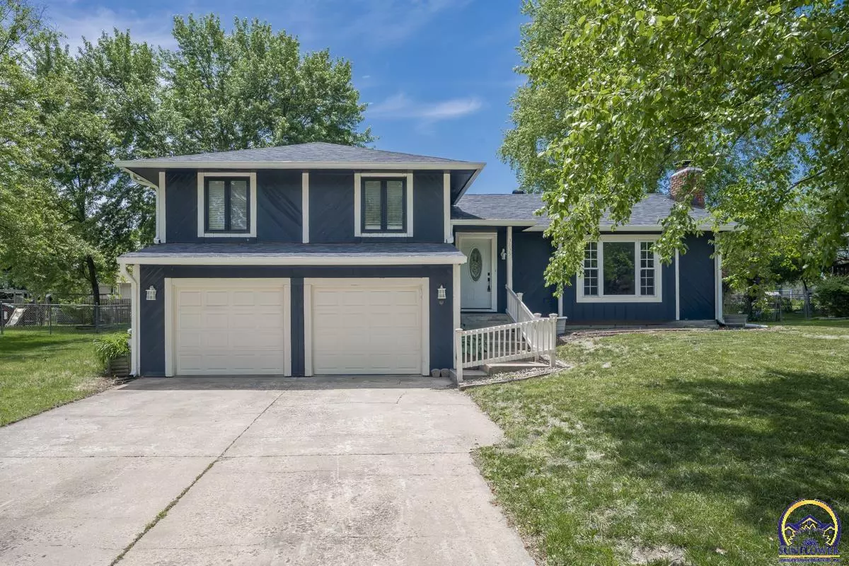 Topeka, KS 66605,3839 SE Fair Meadows PL