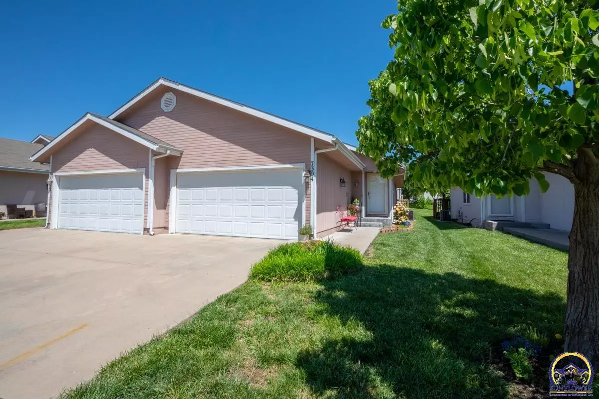 Topeka, KS 66614,7304 SW 23rd CT