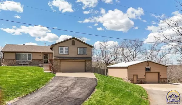 400 N 134th ST, Bonner Springs, KS 66012