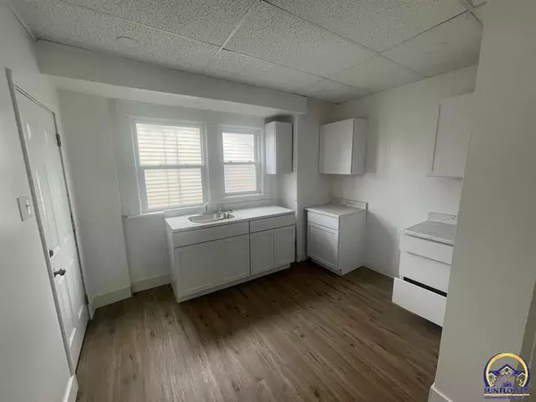 Topeka, KS 66612,1500 SW Van Buren ST