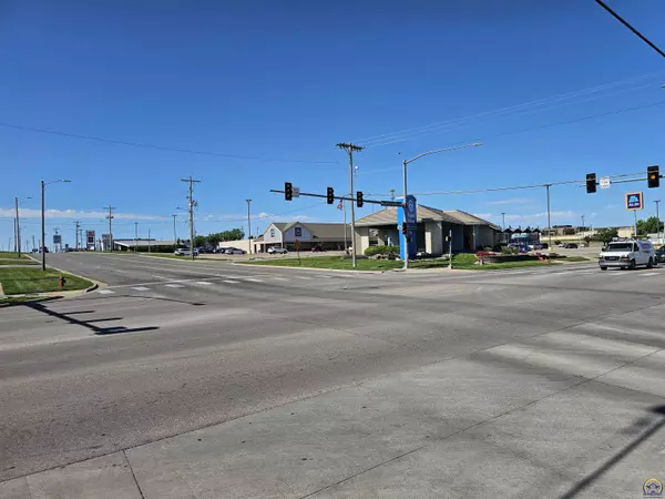 Topeka, KS 66605,100 SE 29th ST