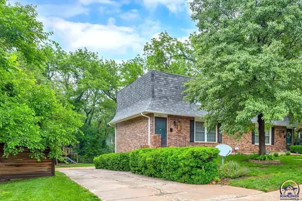 Topeka, KS 66614,4918 SW 28th ST