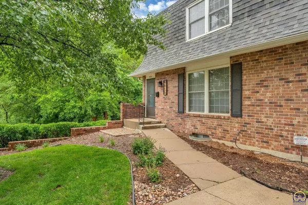 Topeka, KS 66614,4918 SW 28th ST