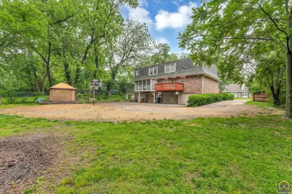 Topeka, KS 66614,4918 SW 28th ST