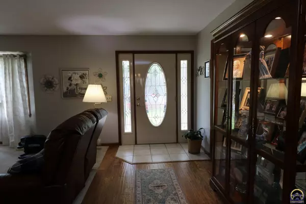 Emporia, KS 66801,1725 Thompson St